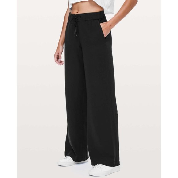 lululemon athletica Pants - Lulu On The Fly Wide Leg Woven Joggers Trousers 8